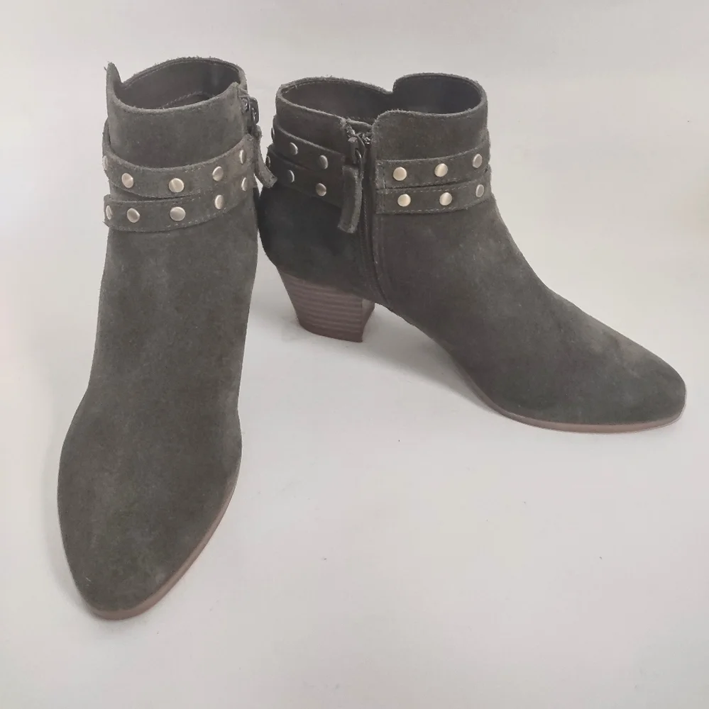 Violet & Red Boots Olive Green Suede Ankle Strappy Booties Zip Sz 6M Studded EUC